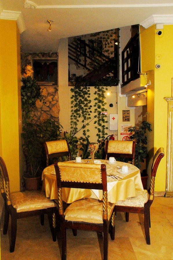 Colony Inn Hotel Ambato Exterior photo