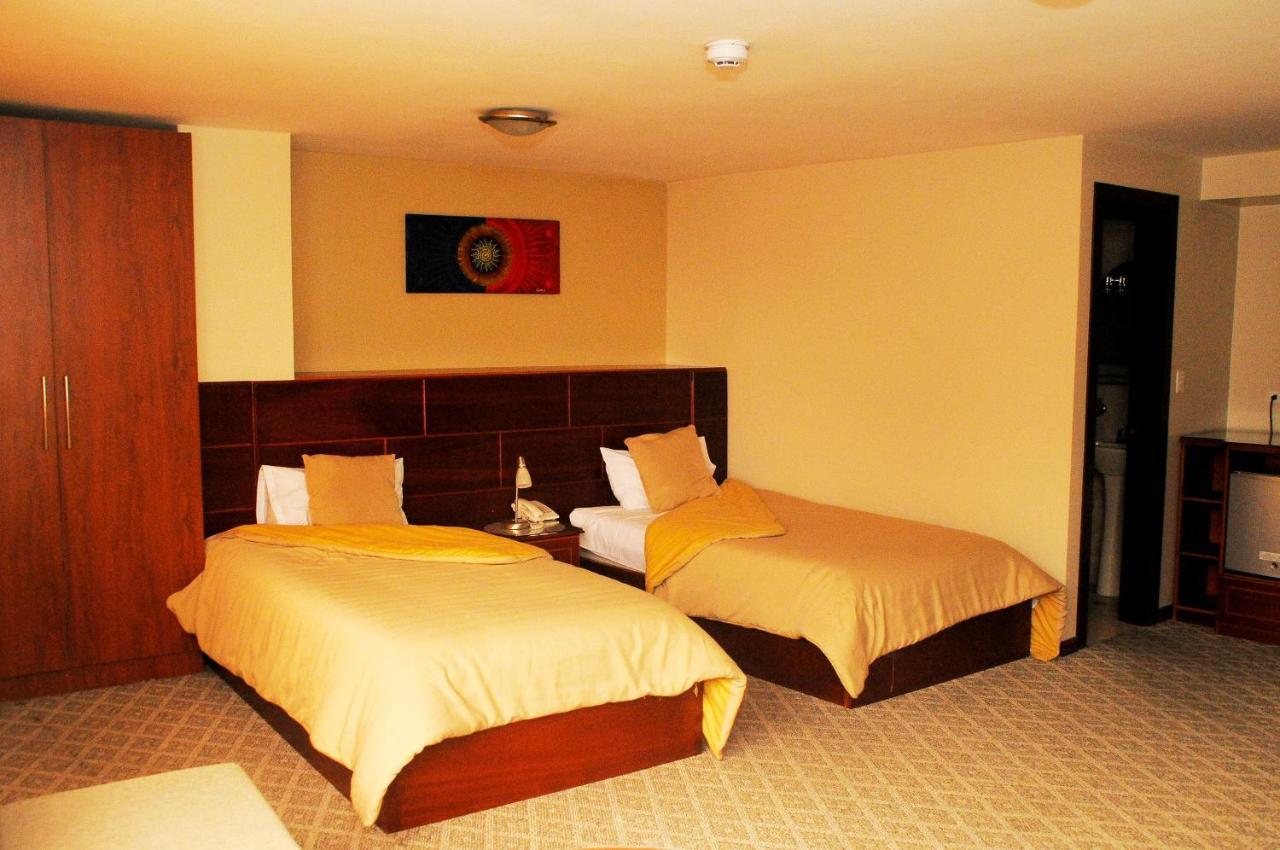 Colony Inn Hotel Ambato Exterior photo