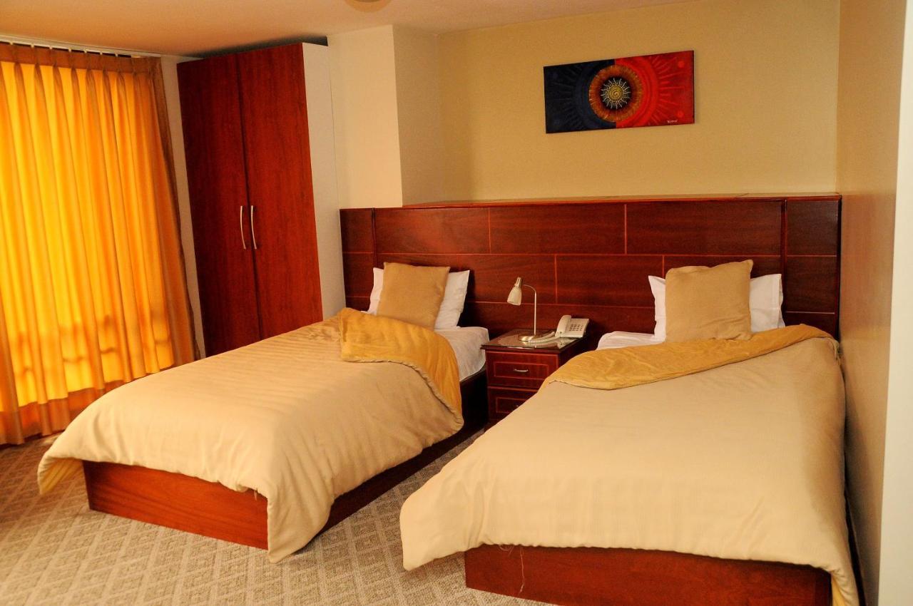 Colony Inn Hotel Ambato Exterior photo