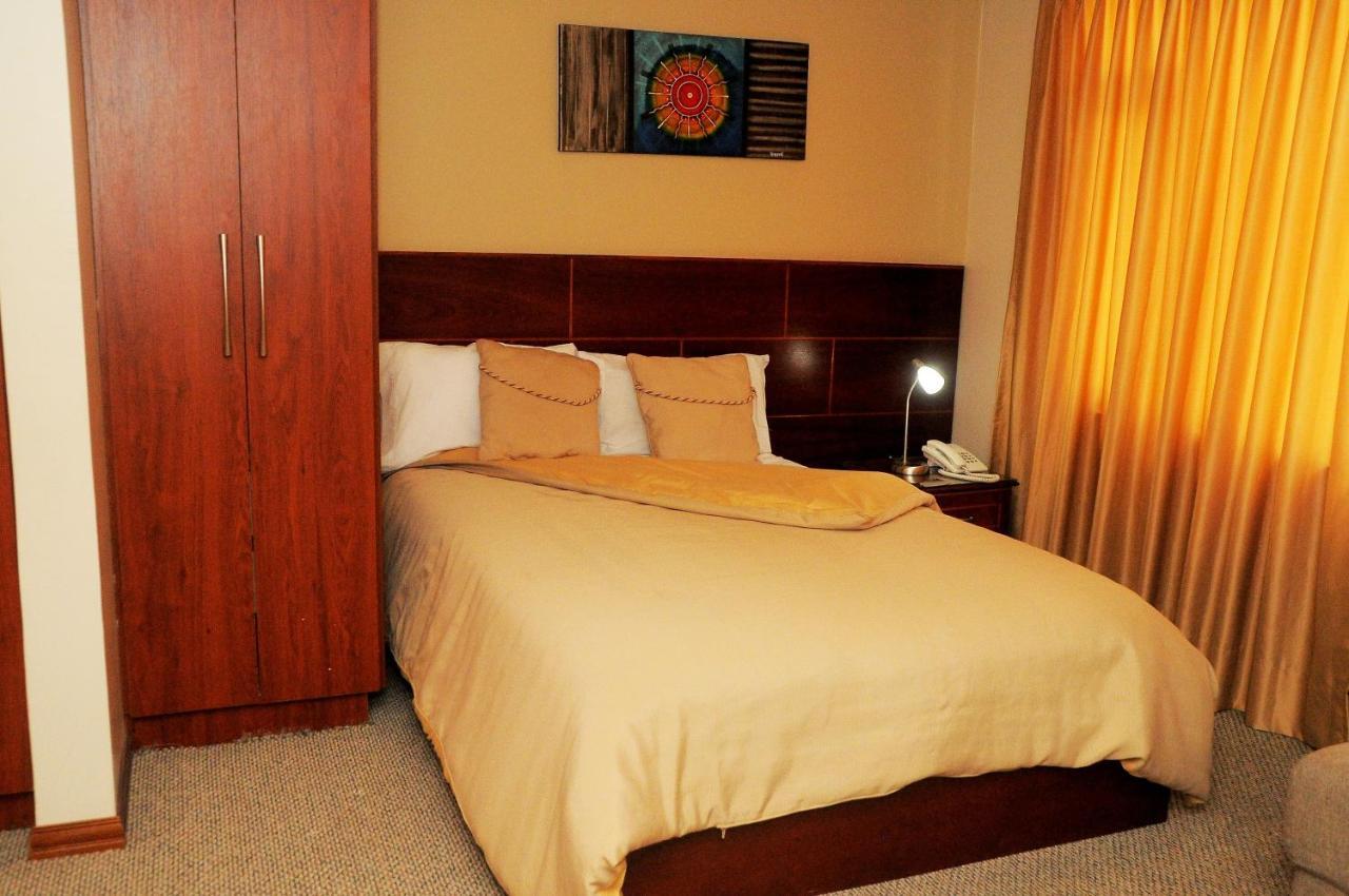 Colony Inn Hotel Ambato Exterior photo