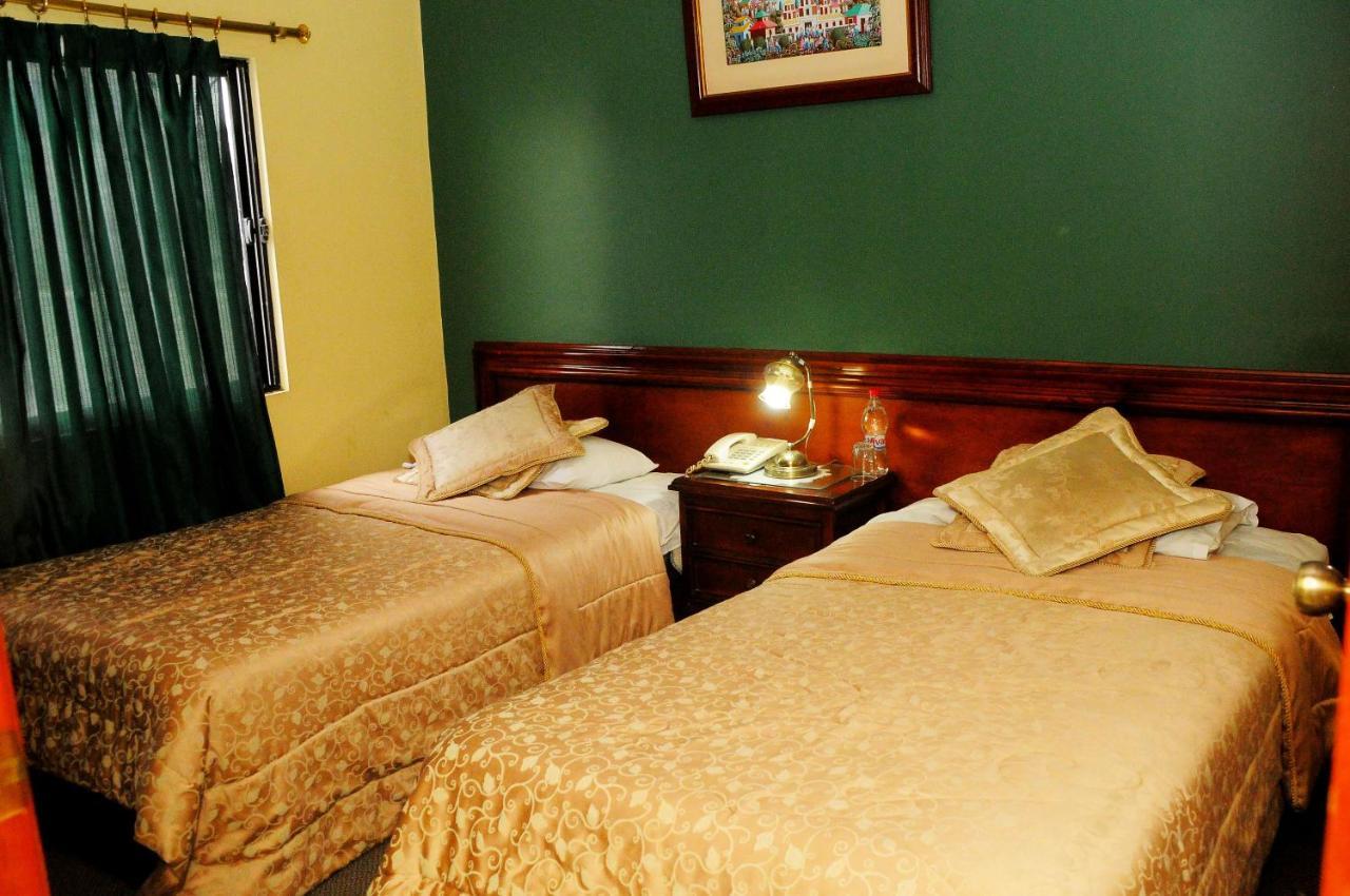 Colony Inn Hotel Ambato Exterior photo